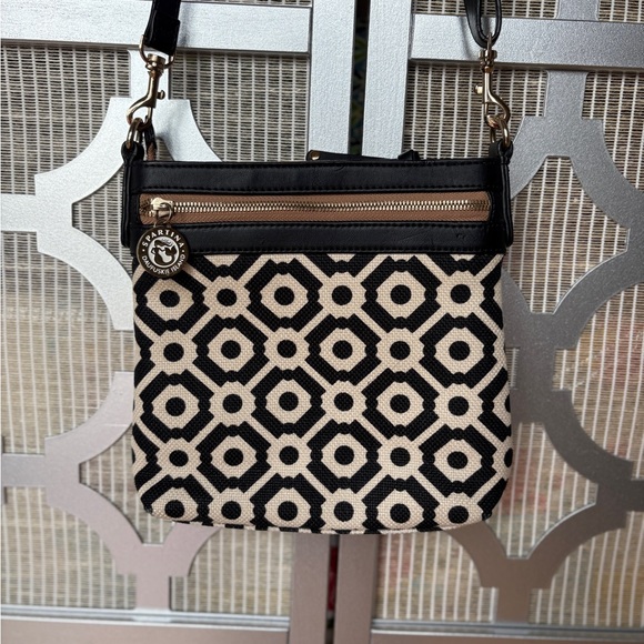 Spartina 449 Black and White Patterned Crossbody Bag With A Little Mark On Front - Picture 6 of 16